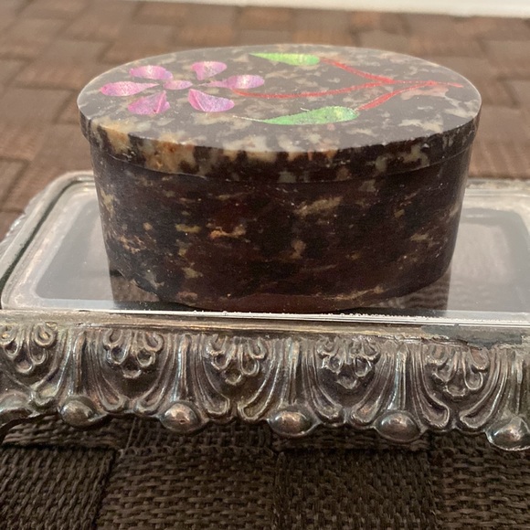 Soapstone Box With a Flower - Picture 2 of 3